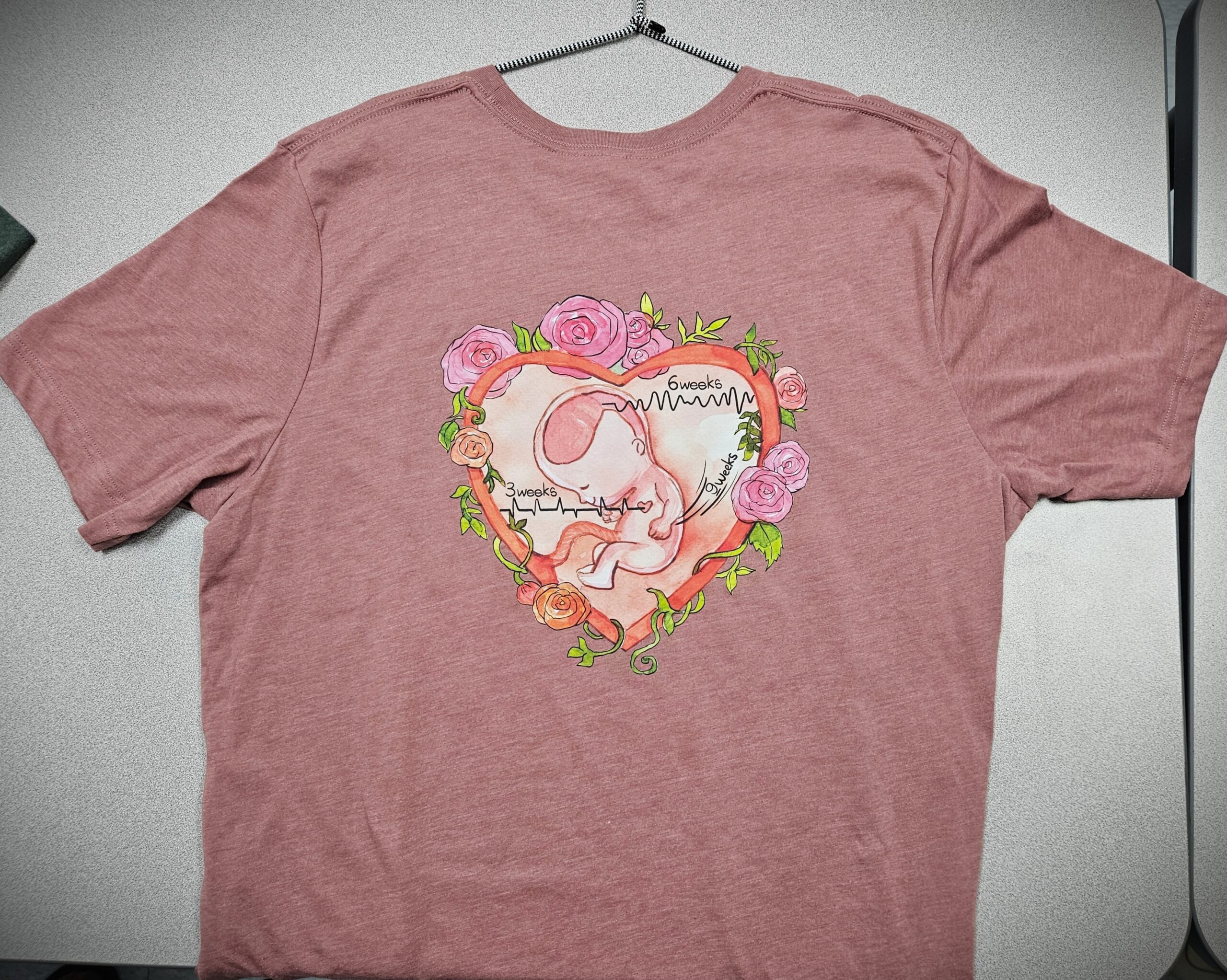 T-shirt Mauve With Black Lettering